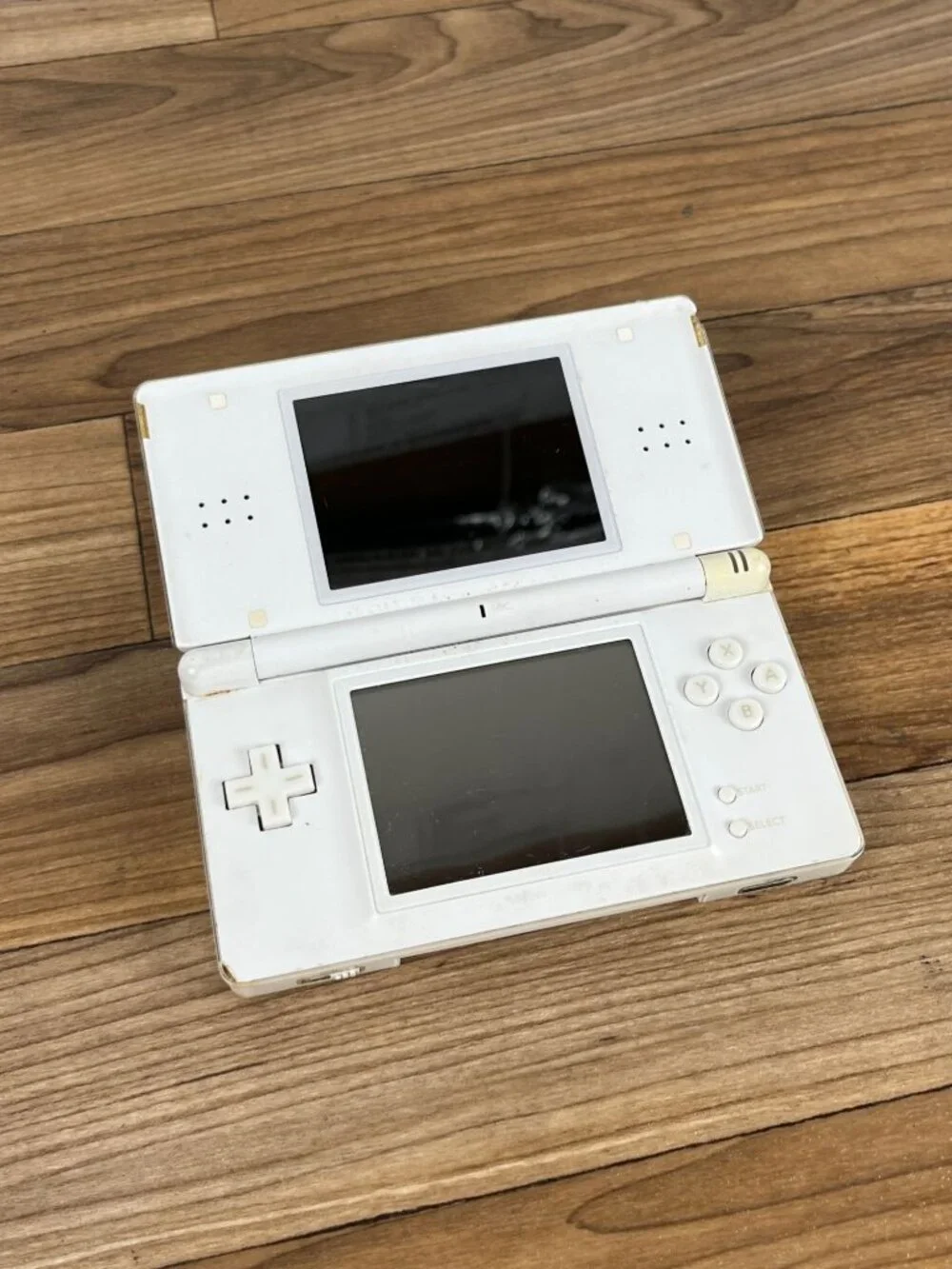 Not Working White Nintendo DS Lite Console only for parts or repair USG-001